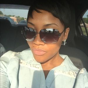 Meet your Posher, Erica