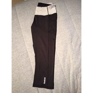 Reebok cropped yogas