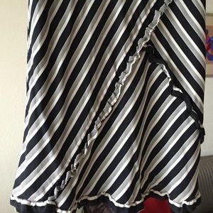 Flirty black and white pencil skirt