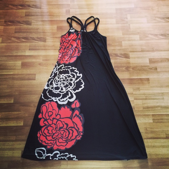 Flower & Black Maxi Dress 🌺