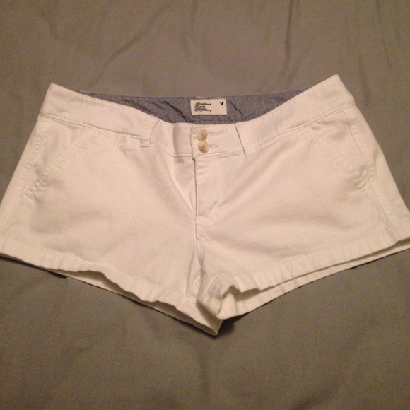 American Eagle Outfitters white shorts