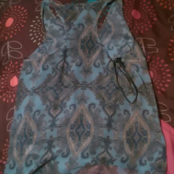 Top - Picture 2 of 2