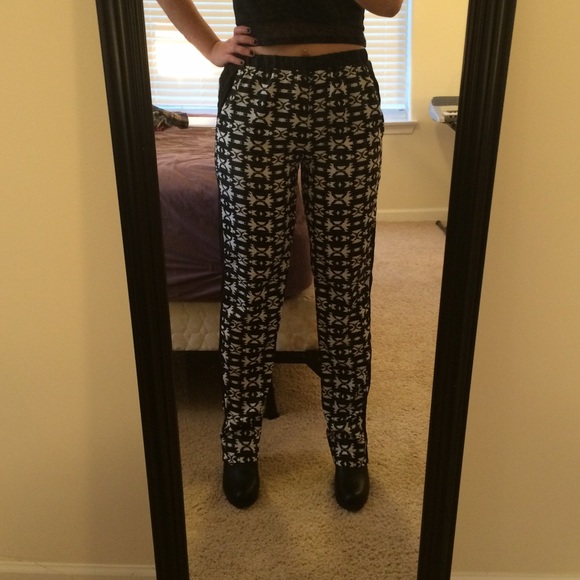 Aztec pants - Picture 2 of 3