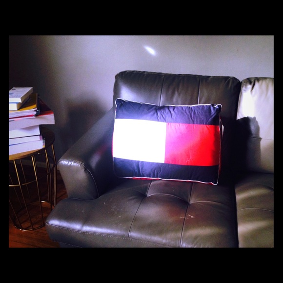 Tommy Hilfiger Wedge Pillows - 2pc