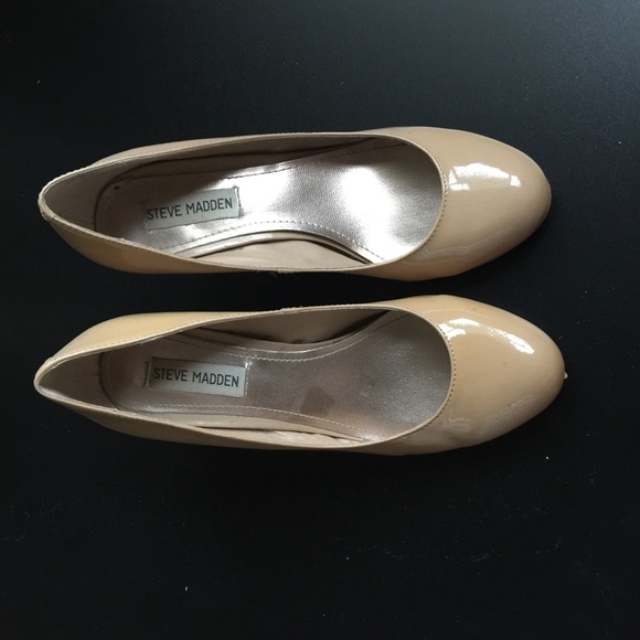 Steve Madden kitten heels // pretty worn