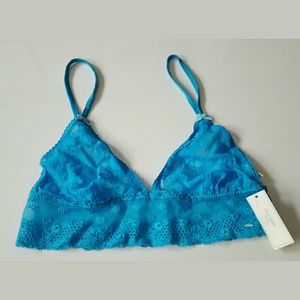 New Gilly Hicks Lace