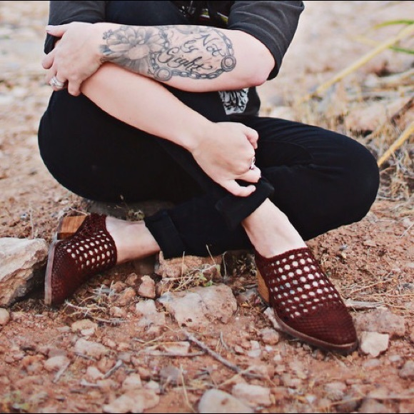 Jeffrey Campbell flats / clogs 🔺NWOT🔻