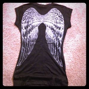 Burnout shirt with angel wings