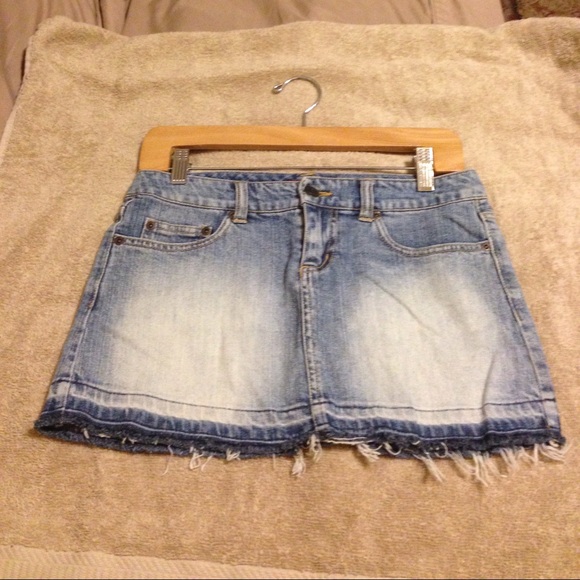 Mini skirt "Forever 21 " size 3 .