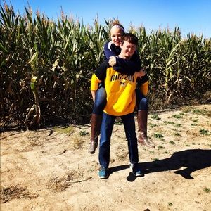 Meet your Posher, Alyssa