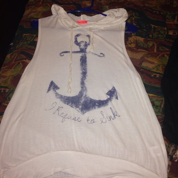 Cut off shirt with hood