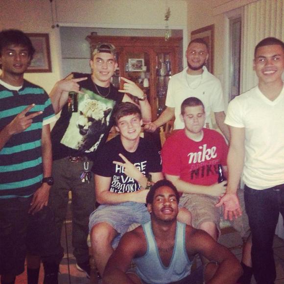 Meet your Posher, Desi