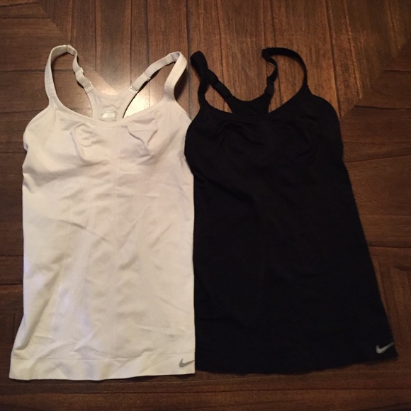 Nike Set of 2 Base Layers, size Small