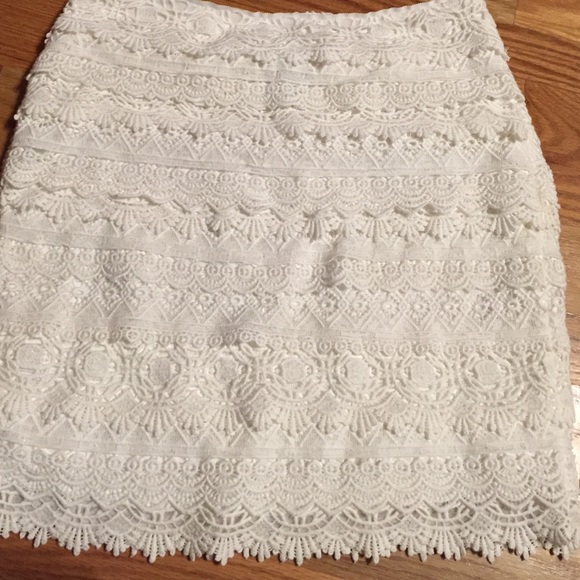 Wanted!! WHBM Lace skirt in a  size 6.