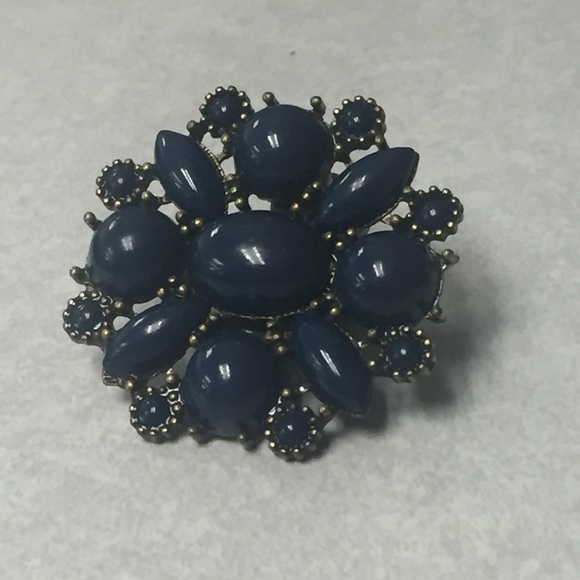 ✨DAZZLING FLOWER RING✨ - Picture 2 of 3