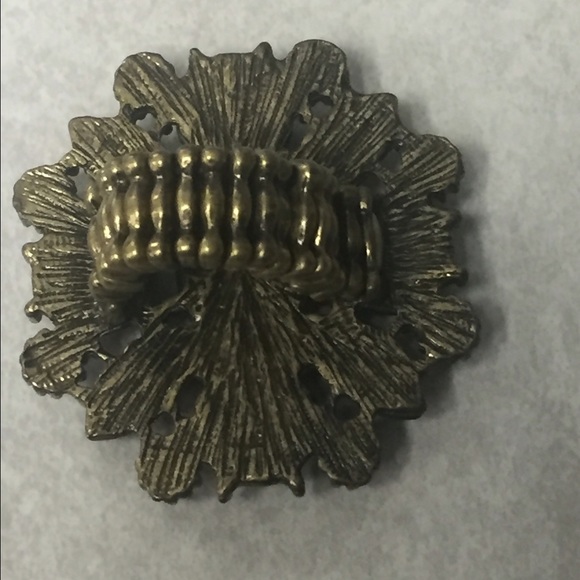 ✨DAZZLING FLOWER RING✨ - Picture 3 of 3