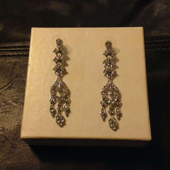 New Silver Rhinestone Earrings