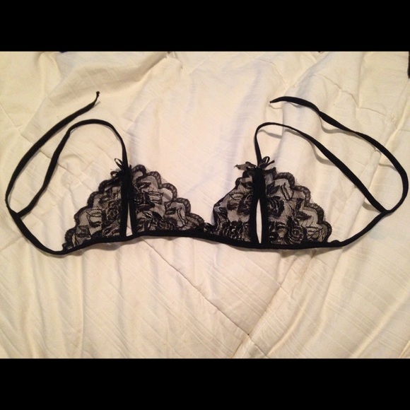 🚫SOLD🚫NWOT Simple lace bra