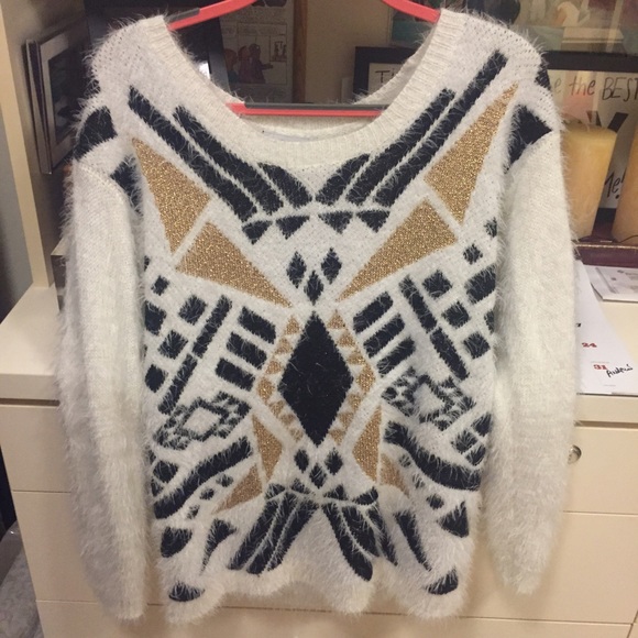 LF fuzzy sweater