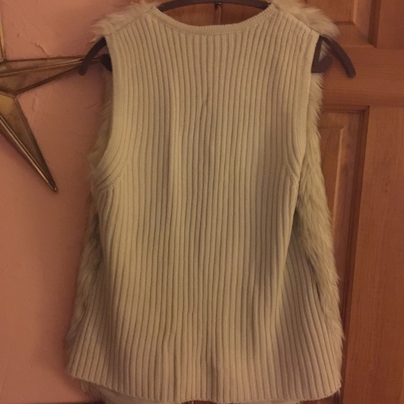 Faux Fur Vest - Picture 2 of 3