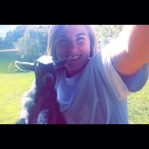 Meet your Posher, Carrie