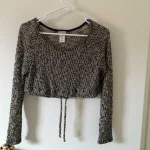 Long sleeved crop top