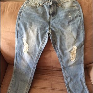 Destroyed jeans