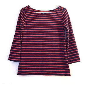 Gap boat neck 100% cotton top.