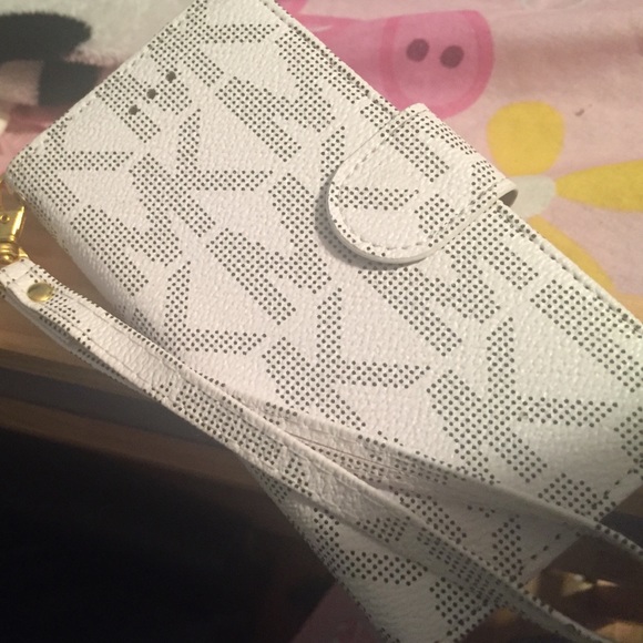 Michael kors wallet