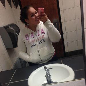 Meet your Posher, Eva