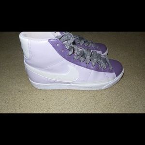 Nike Blazers Size 7.5 women's