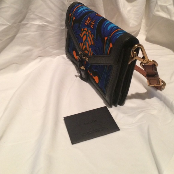 Like New, Unique and Authentic Prada Hand Bag - Picture 2 of 5