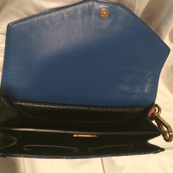 Like New, Unique and Authentic Prada Hand Bag - Picture 4 of 5