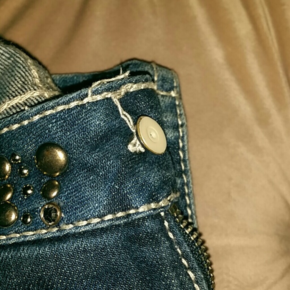 Jeans - Picture 2 of 3