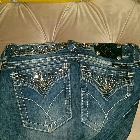 Jeans - Picture 3 of 3