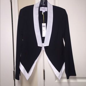 BCBG BLAZER