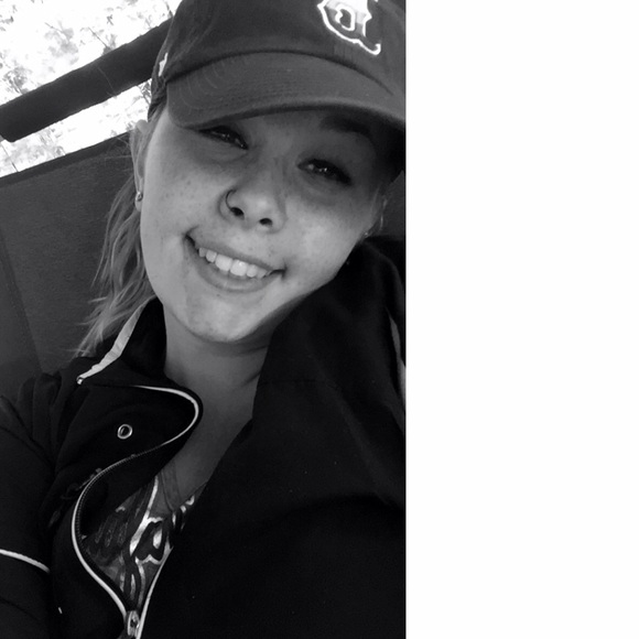 Meet your Posher, Mackenzie
