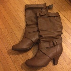 SUPER SALE! Brown boots with heels