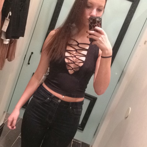 MEET YOUR POSHER! - Picture 2 of 3