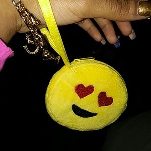 Cute emoji change pouch 😍😍😍