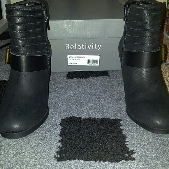 NWT black booties 6.5 - Picture 2 of 3