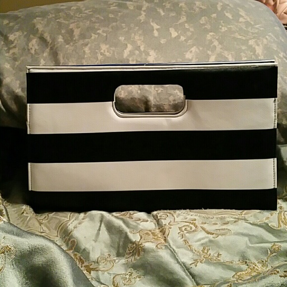 Handbags - Large Clutch