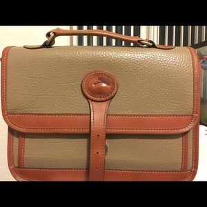 Vintage Dooney and Bourke purse (no strap)