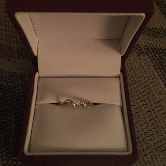 Helzberg diamond silver ring