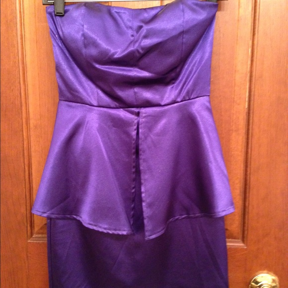 Mid thigh peplum dress