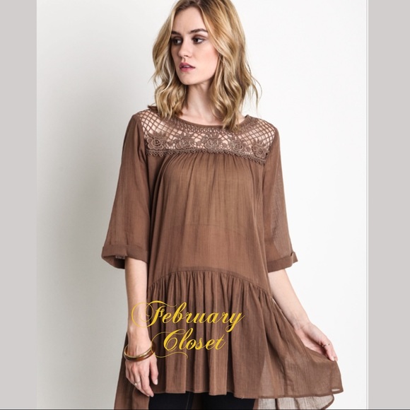 Chic Ruffle Tunic <<Final Mark Down>> - Picture 2 of 3