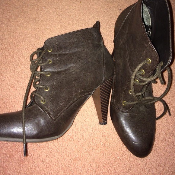 Lace up Fall bootie heels