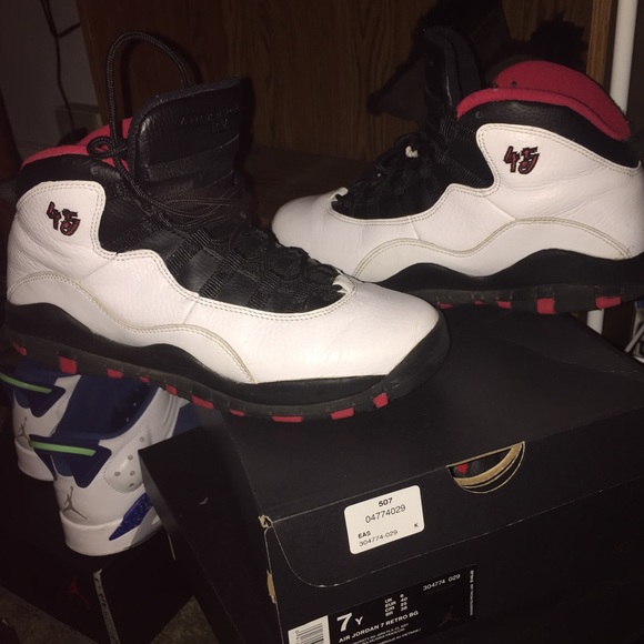 Retro 10 red black kids 7y