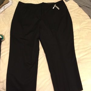 Curvy Fit Capri NWT