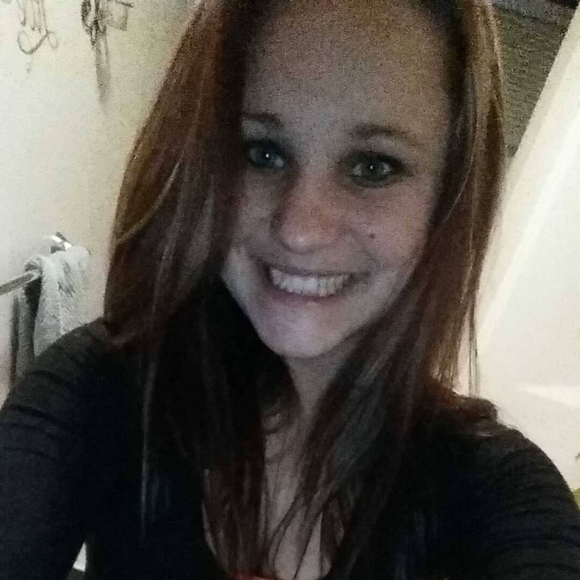 Meet your Posher, Sabrina - Picture 1 of 1
